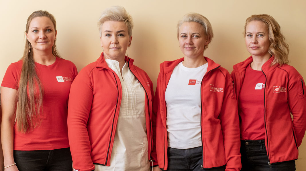 AHF Linda Kliiniku töötajad Narvas, reklaamides HIV-teste ülemaailmsel AIDS-i päeval
